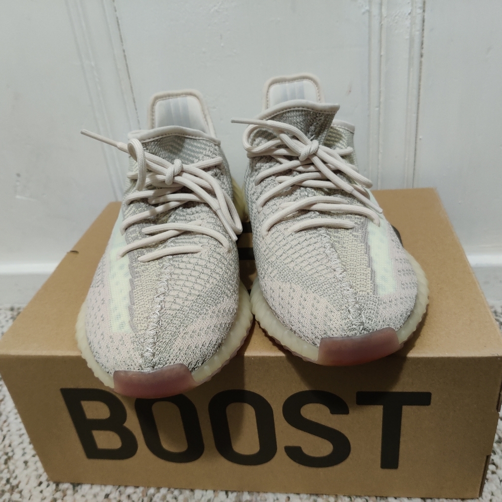 Yeezy Boost 350 V2 Citrin/Citrin/Citrin size Men 9